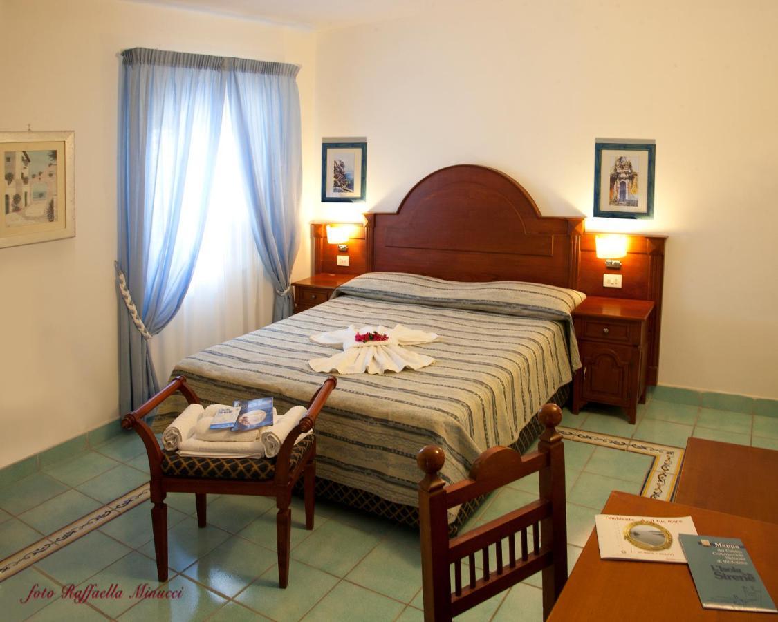 Hotel Isolabella Ventotene Buitenkant foto