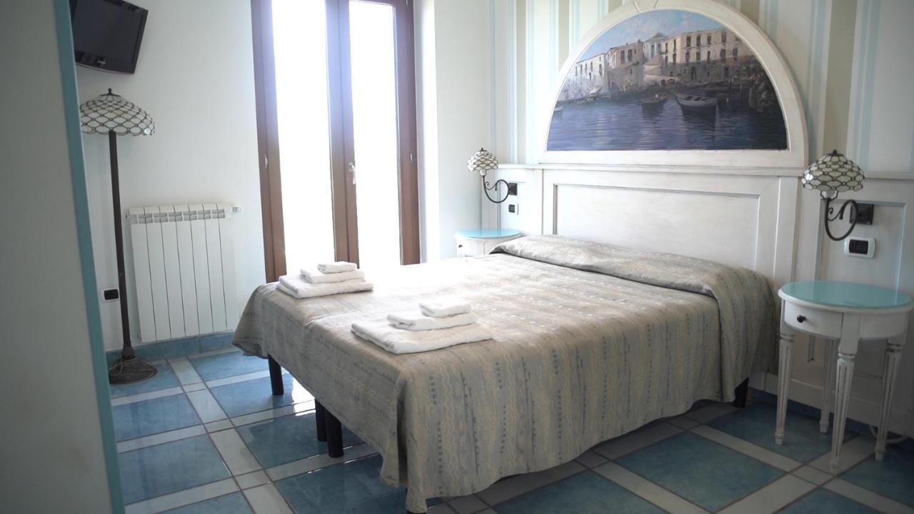 Hotel Isolabella Ventotene Buitenkant foto