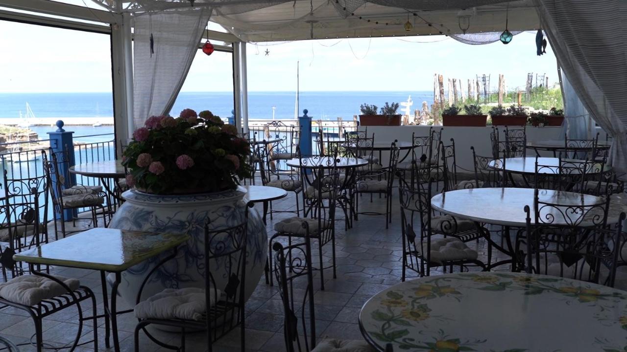 Hotel Isolabella Ventotene Buitenkant foto