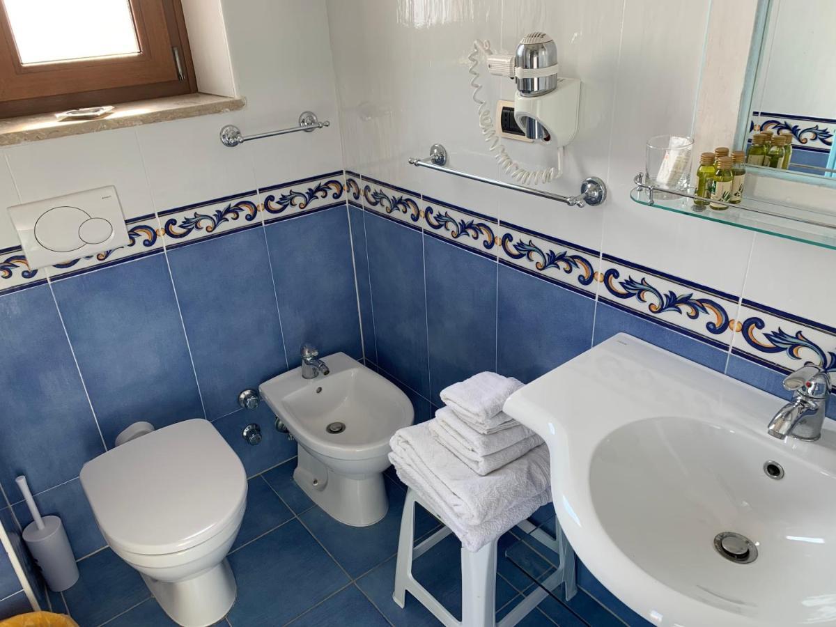 Hotel Isolabella Ventotene Buitenkant foto