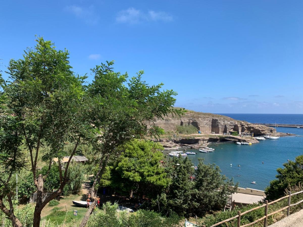 Hotel Isolabella Ventotene Buitenkant foto