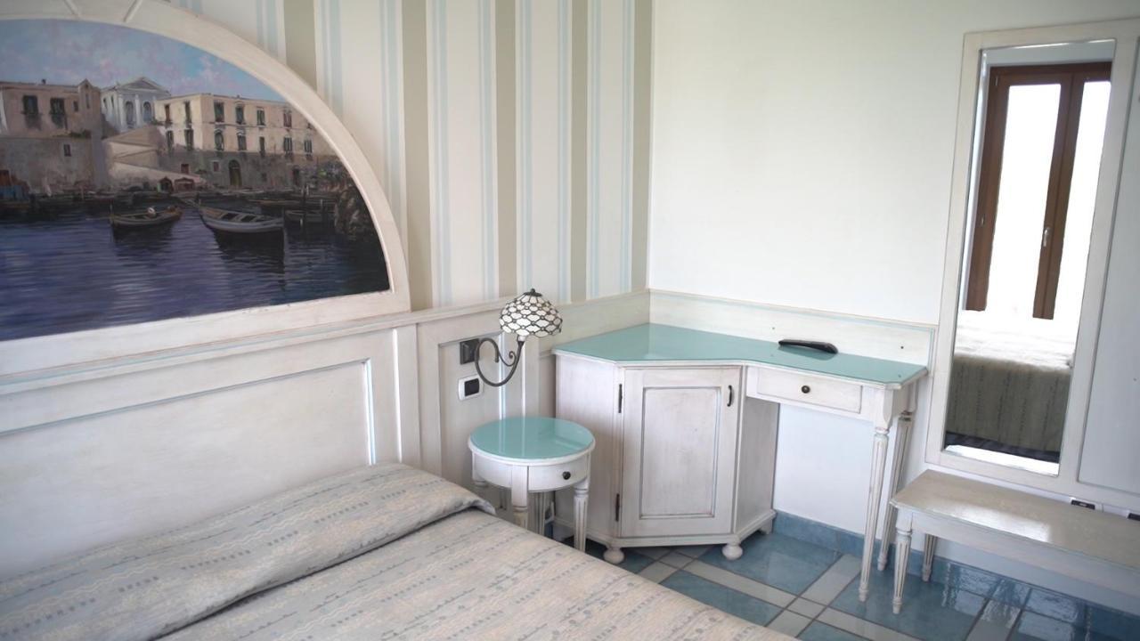 Hotel Isolabella Ventotene Buitenkant foto