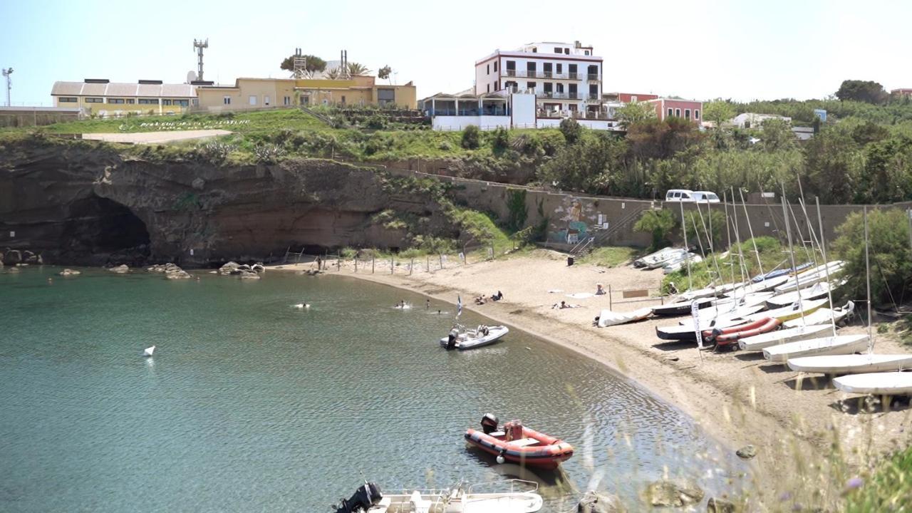 Hotel Isolabella Ventotene Buitenkant foto