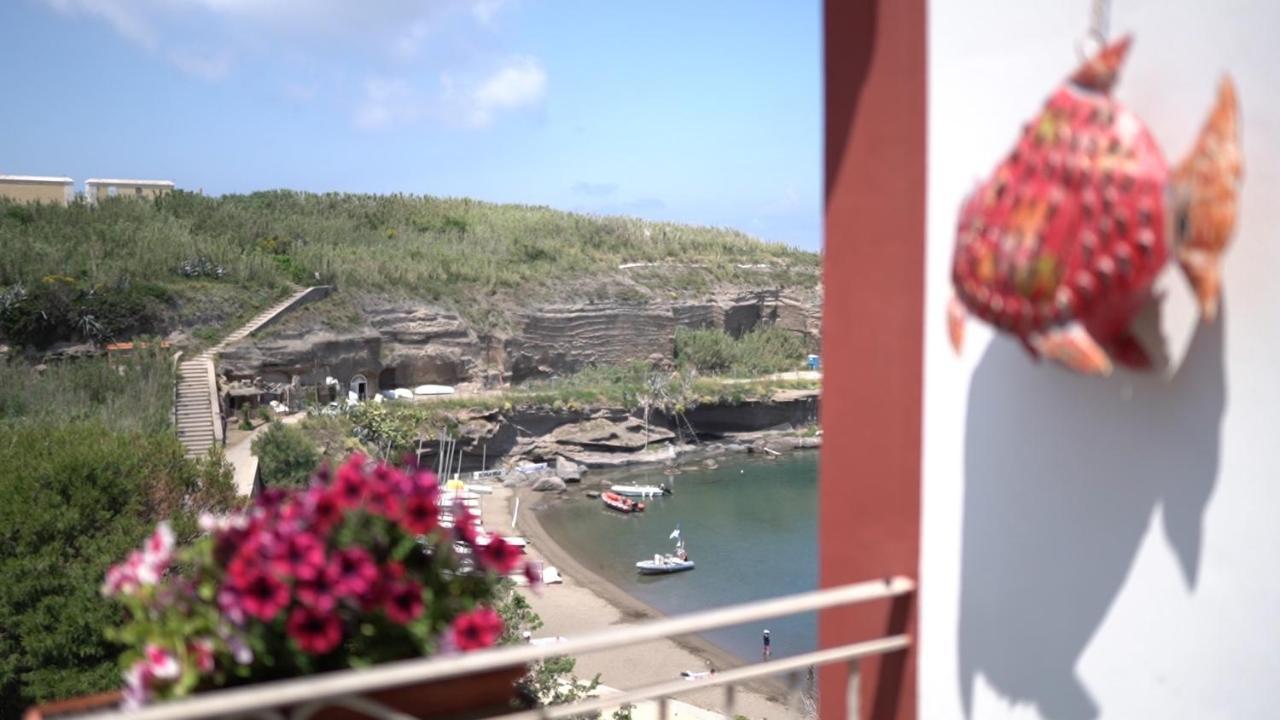 Hotel Isolabella Ventotene Buitenkant foto