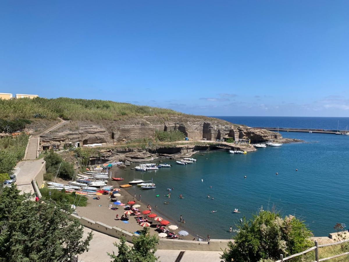 Hotel Isolabella Ventotene Buitenkant foto