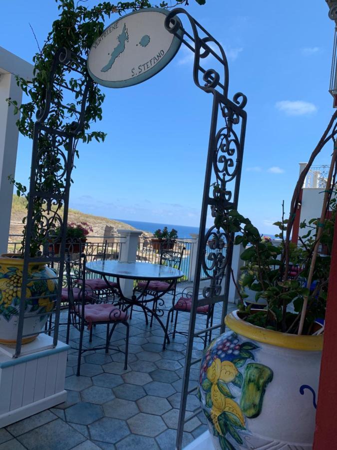 Hotel Isolabella Ventotene Buitenkant foto